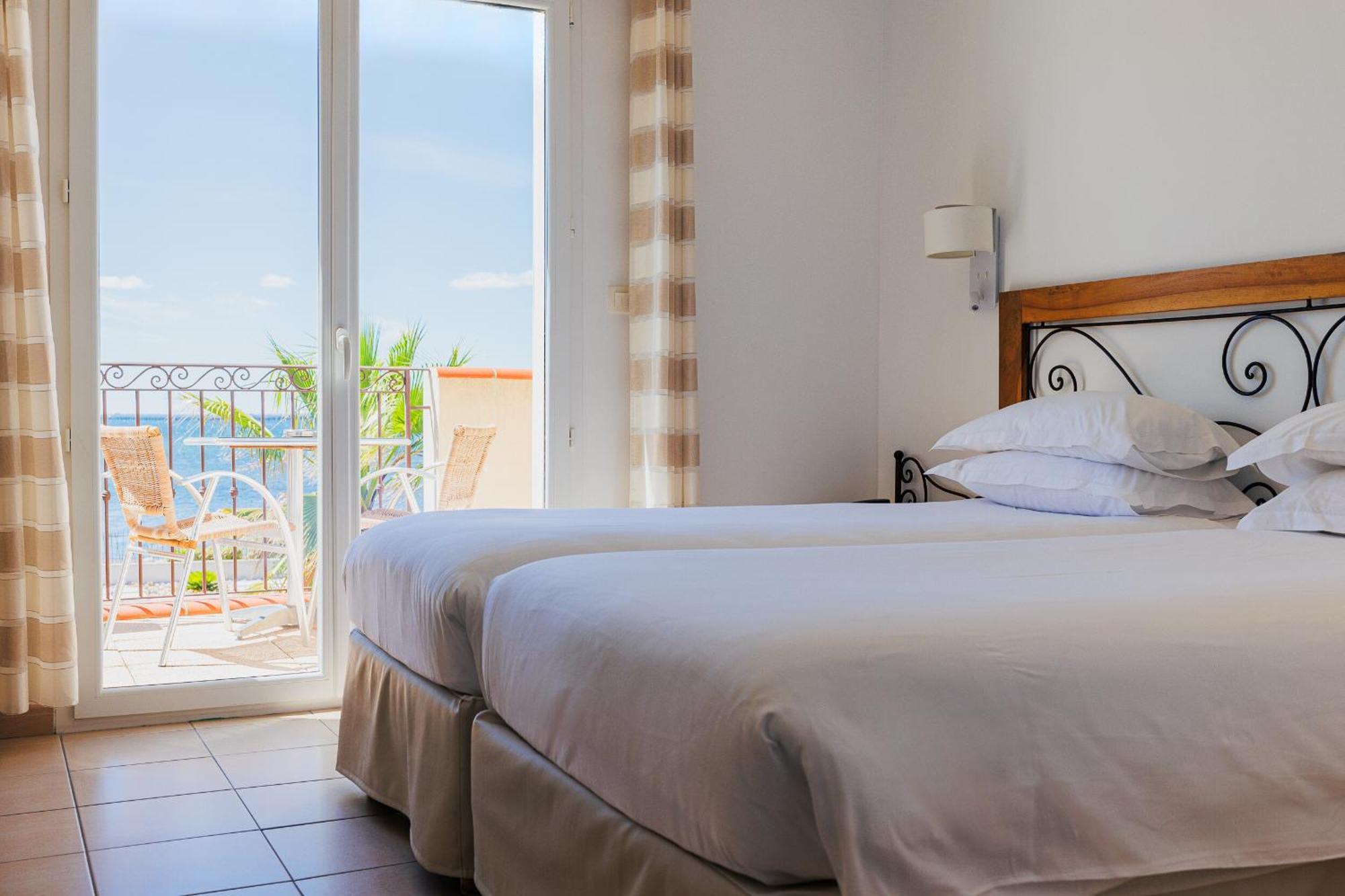 De La Pyramide Hotel Mèze