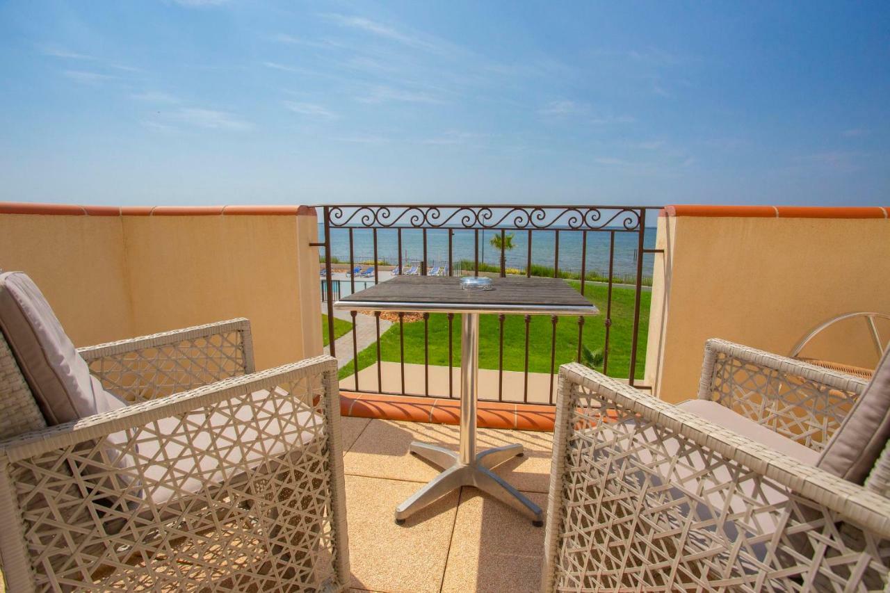 De La Pyramide Hotel Mèze